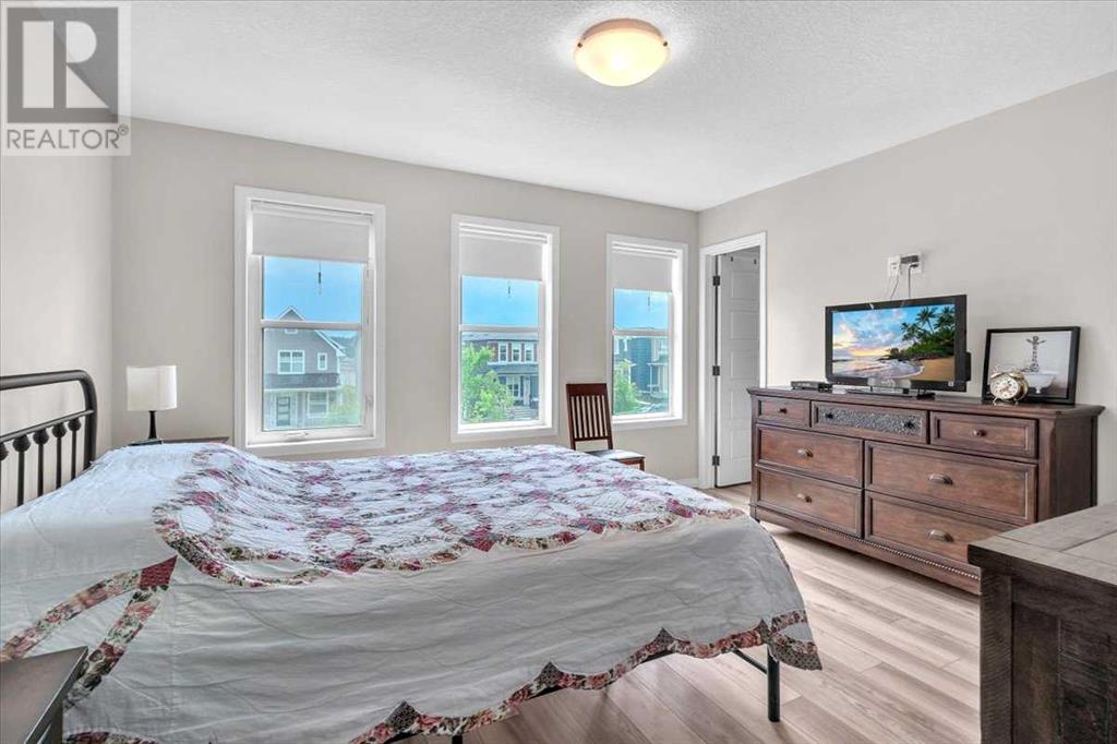 Single Family House for Sale in  Haskayne Drive NW Haskayne Calgary 