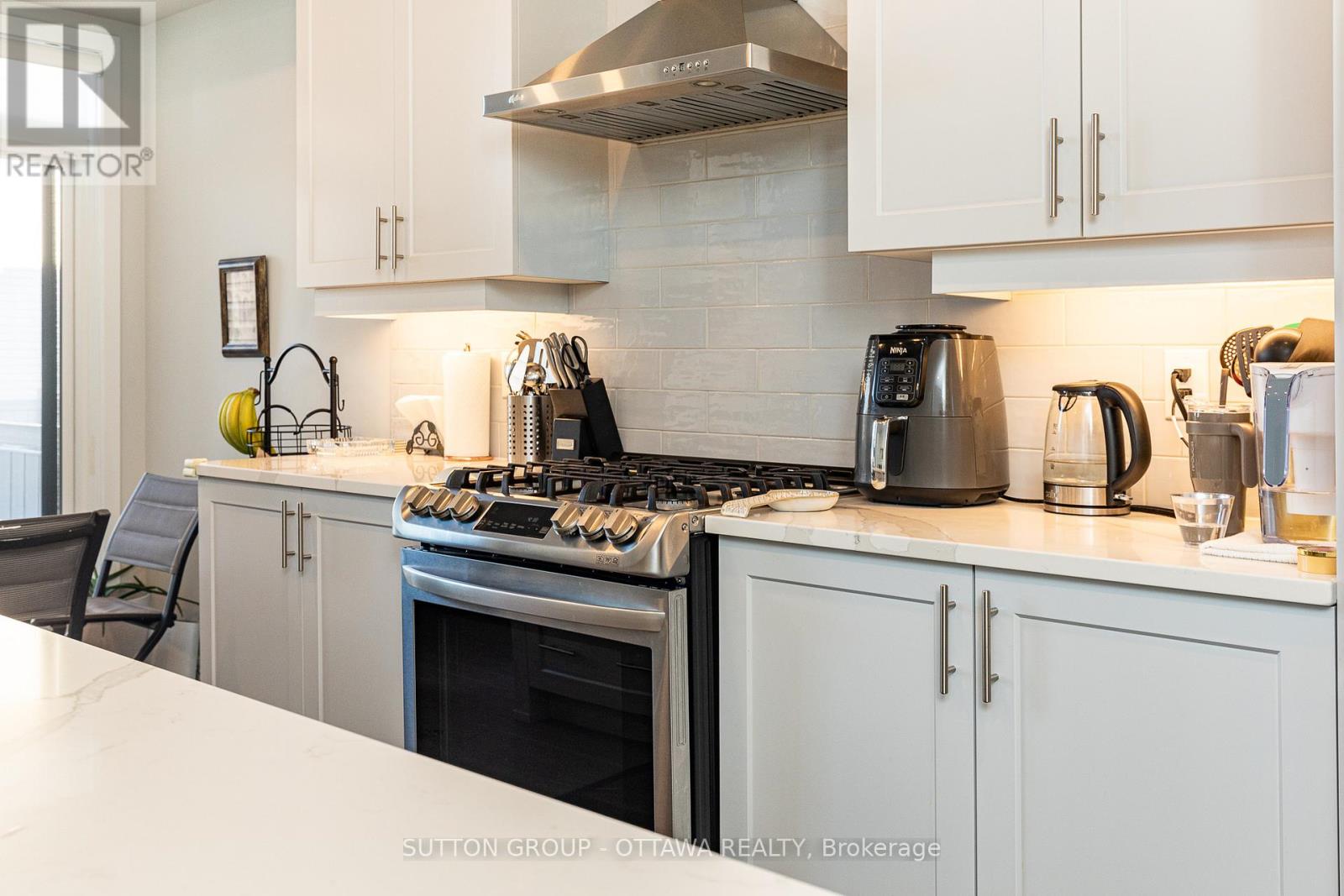 Photo 36 of 214 Big Dipper Street, Ottawa ON