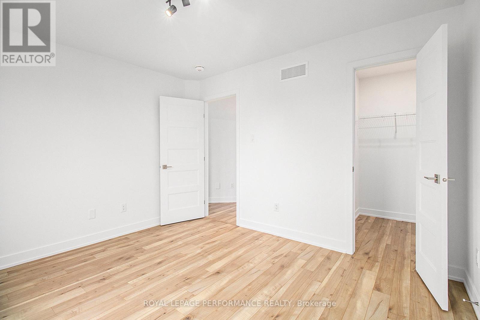 Photo 7 of 94 Rutile Street, Clarencerockland ON
