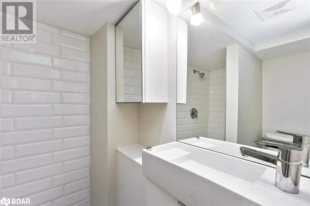 Photo 17 of 152 Owen Street, Barrie ON