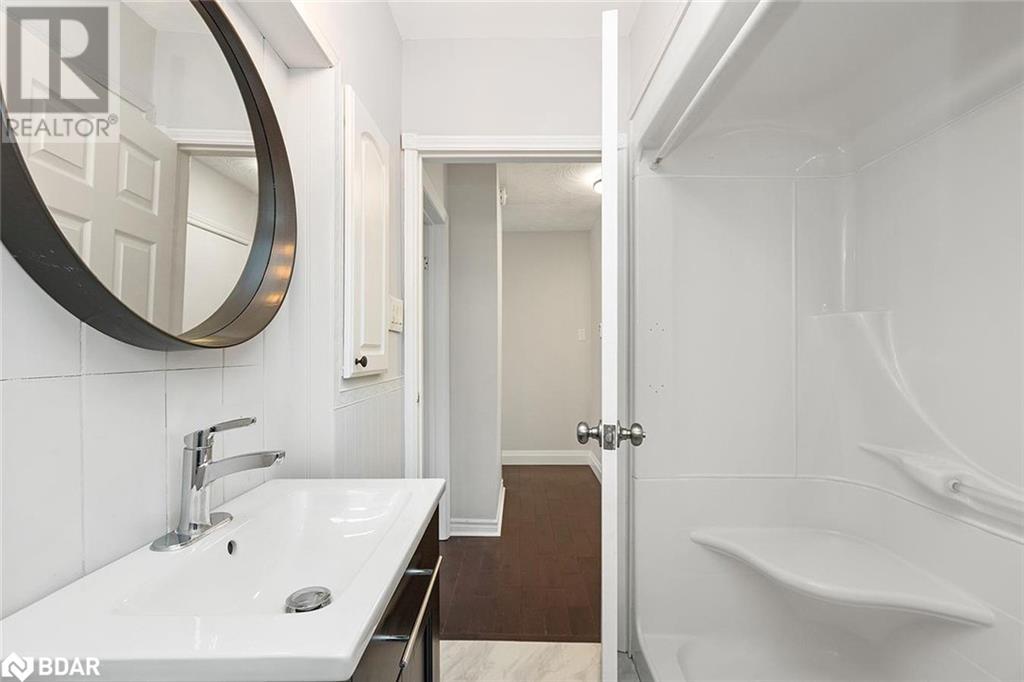 Photo 7 of 152 Owen Street, Barrie ON