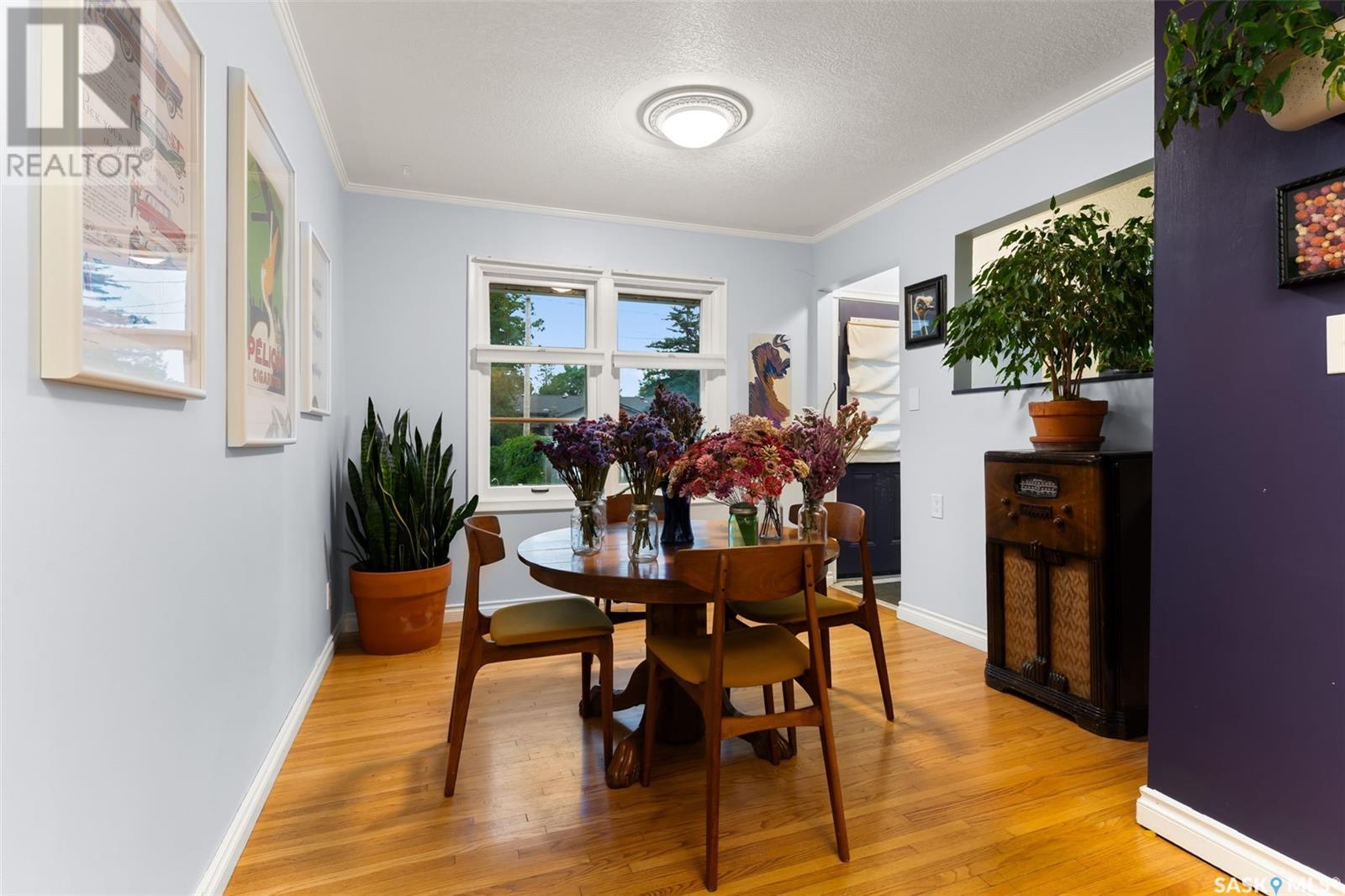 Photo 10 of 623 Broadway Avenue E, Regina SK