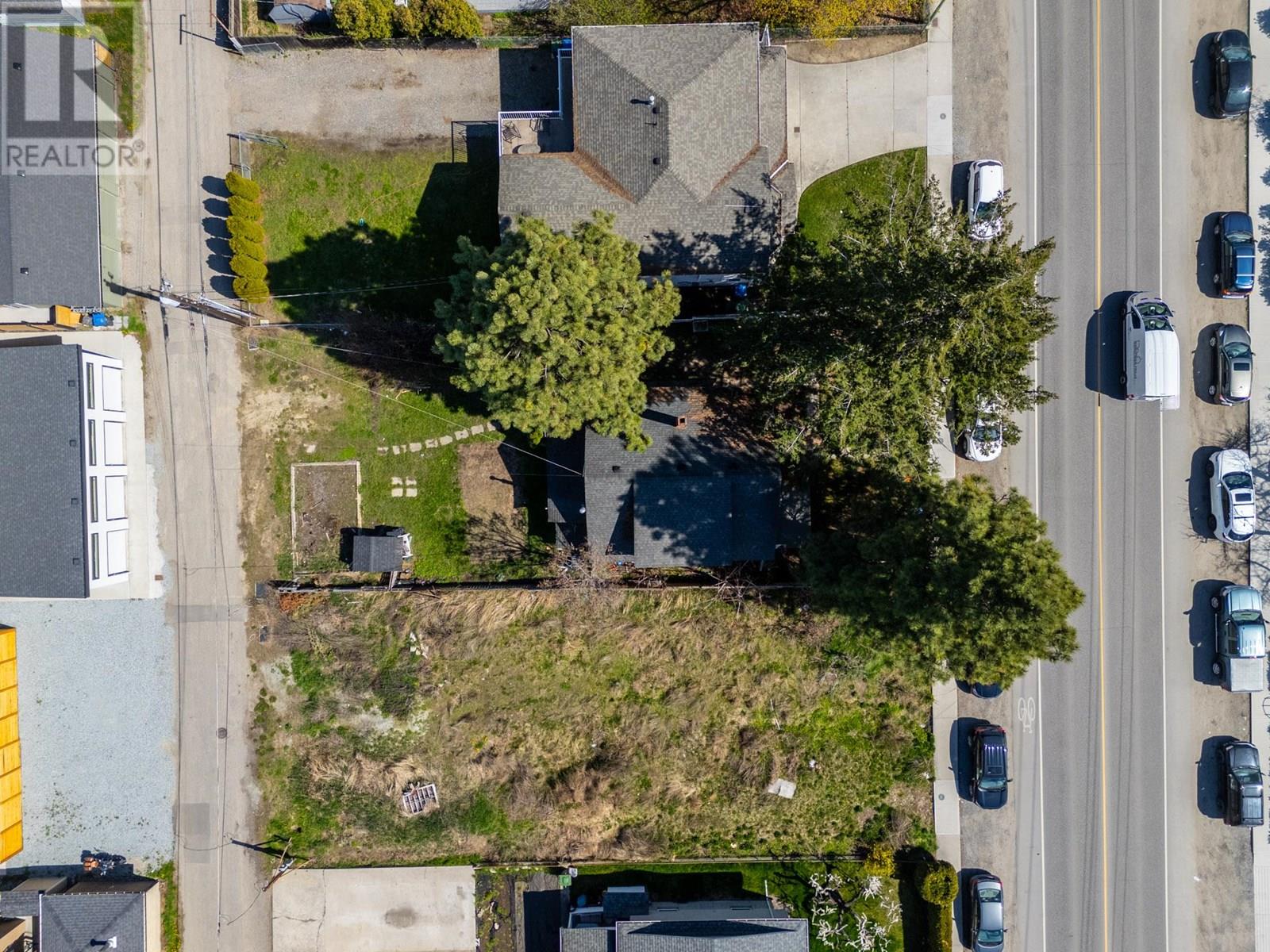  790 Cadder Avenue, Kelowna