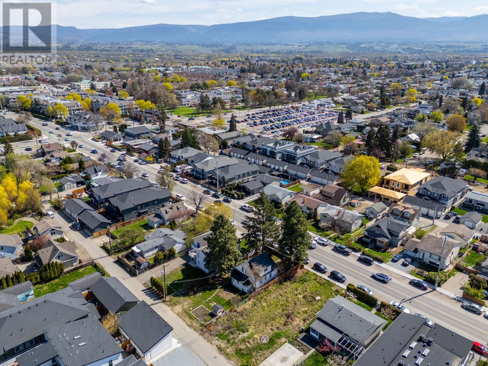  790 Cadder Avenue, Kelowna