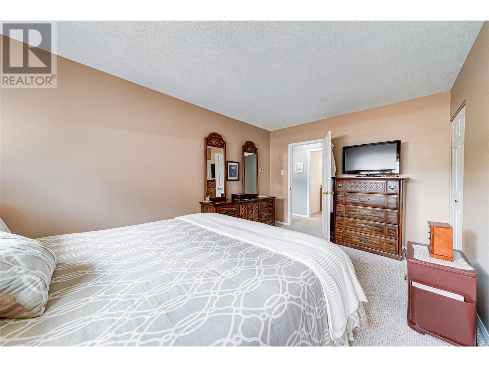 1202 6TH Avenue, Fernie