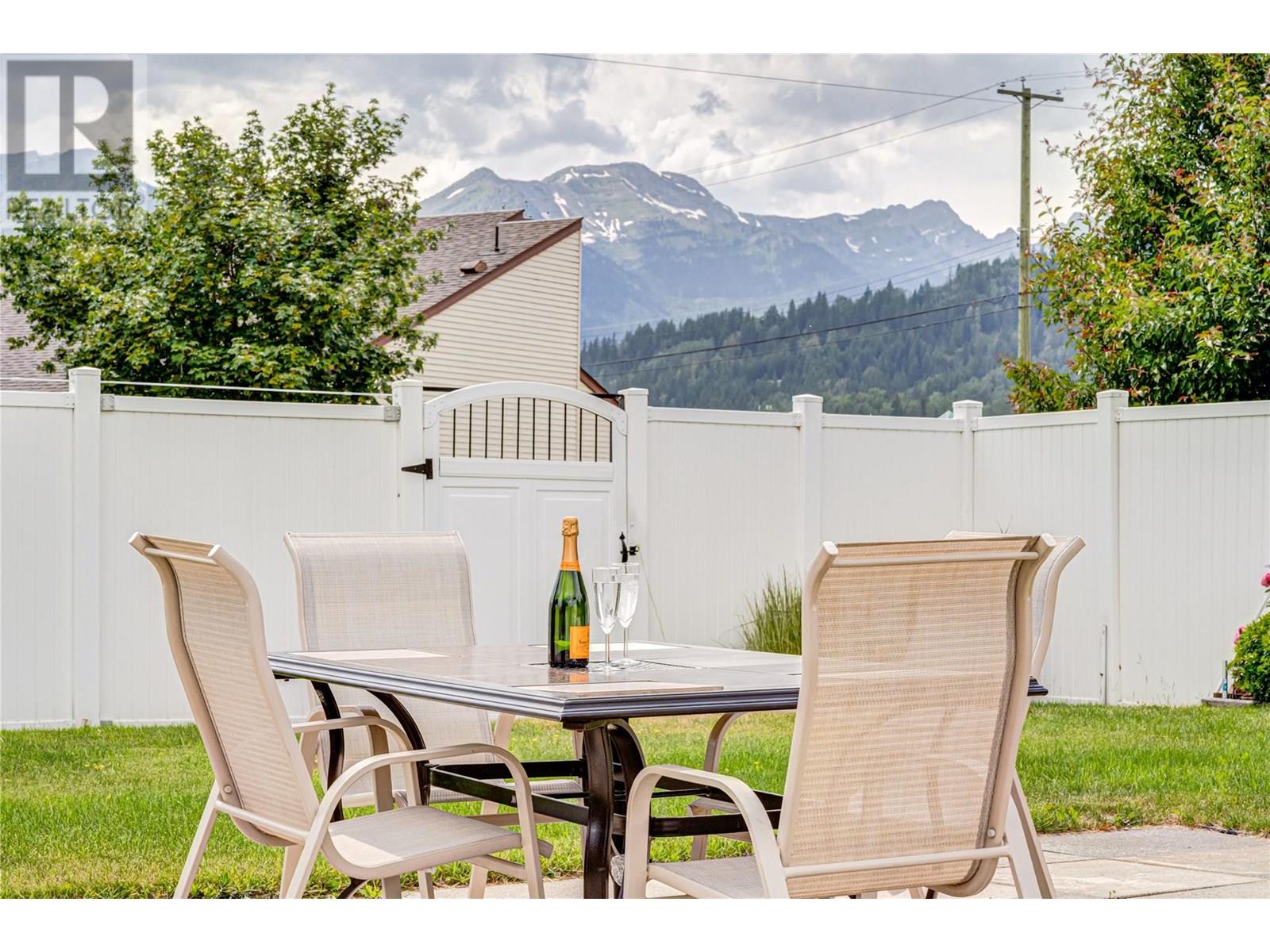 1202 6TH Avenue, Fernie