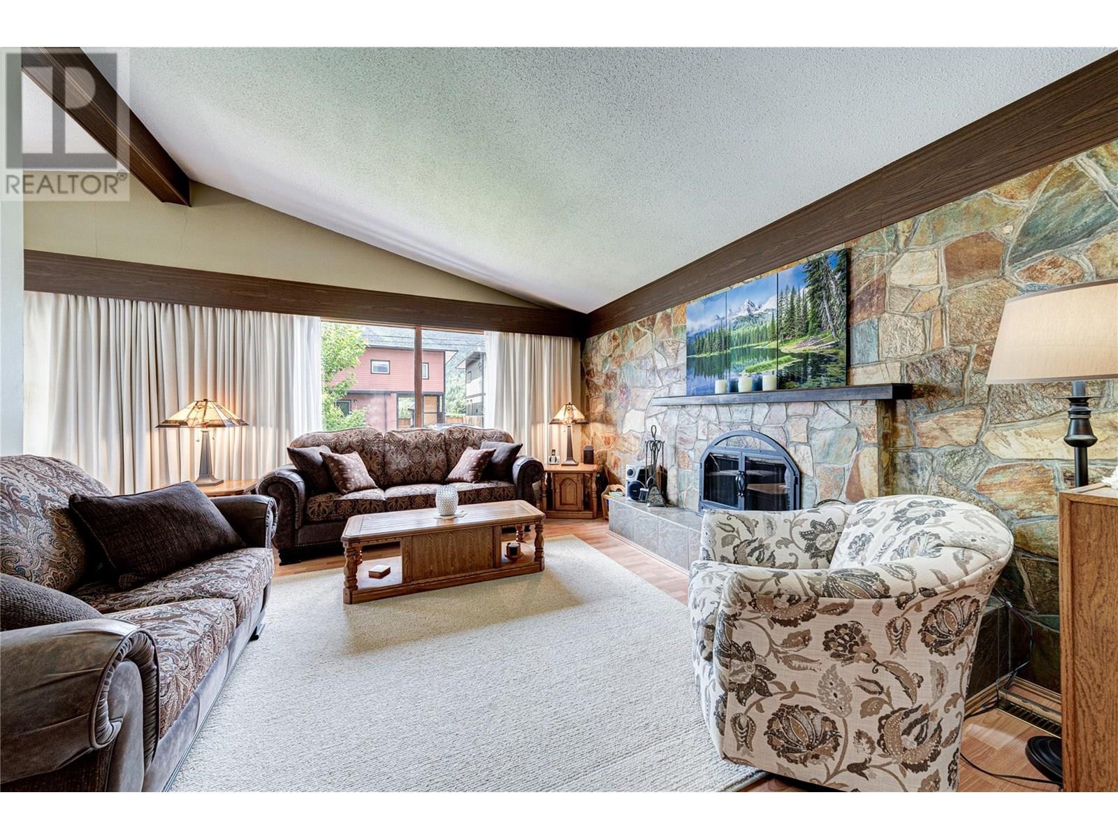 1202 6TH Avenue, Fernie