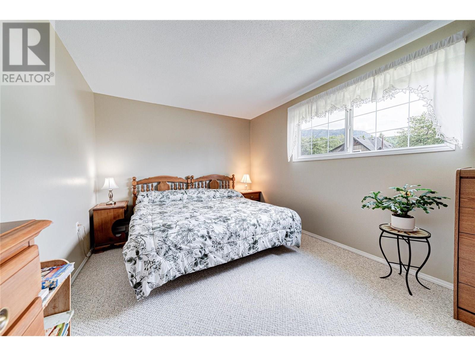 1202 6TH Avenue, Fernie