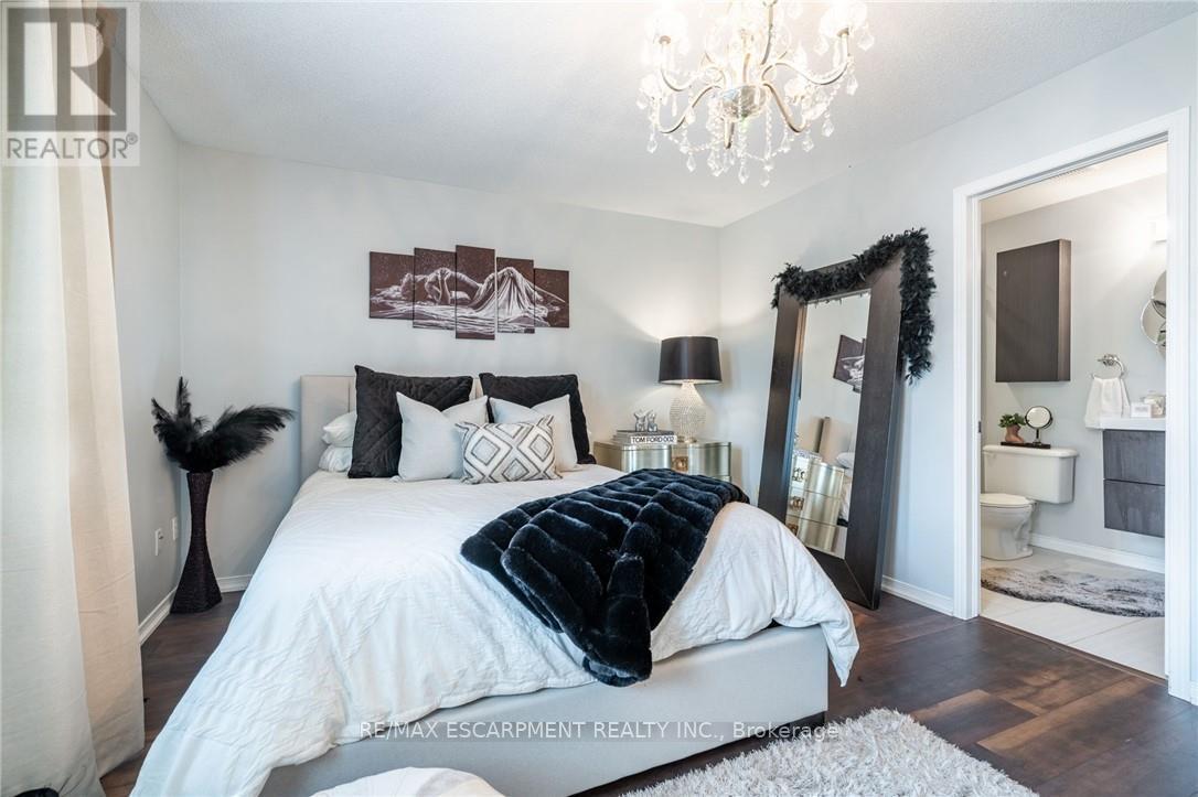 Photo 22 of 24 100 Vineberg Drive, Hamilton ON