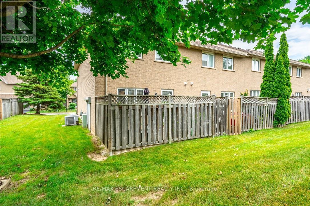 Photo 41 of 24 100 Vineberg Drive, Hamilton ON
