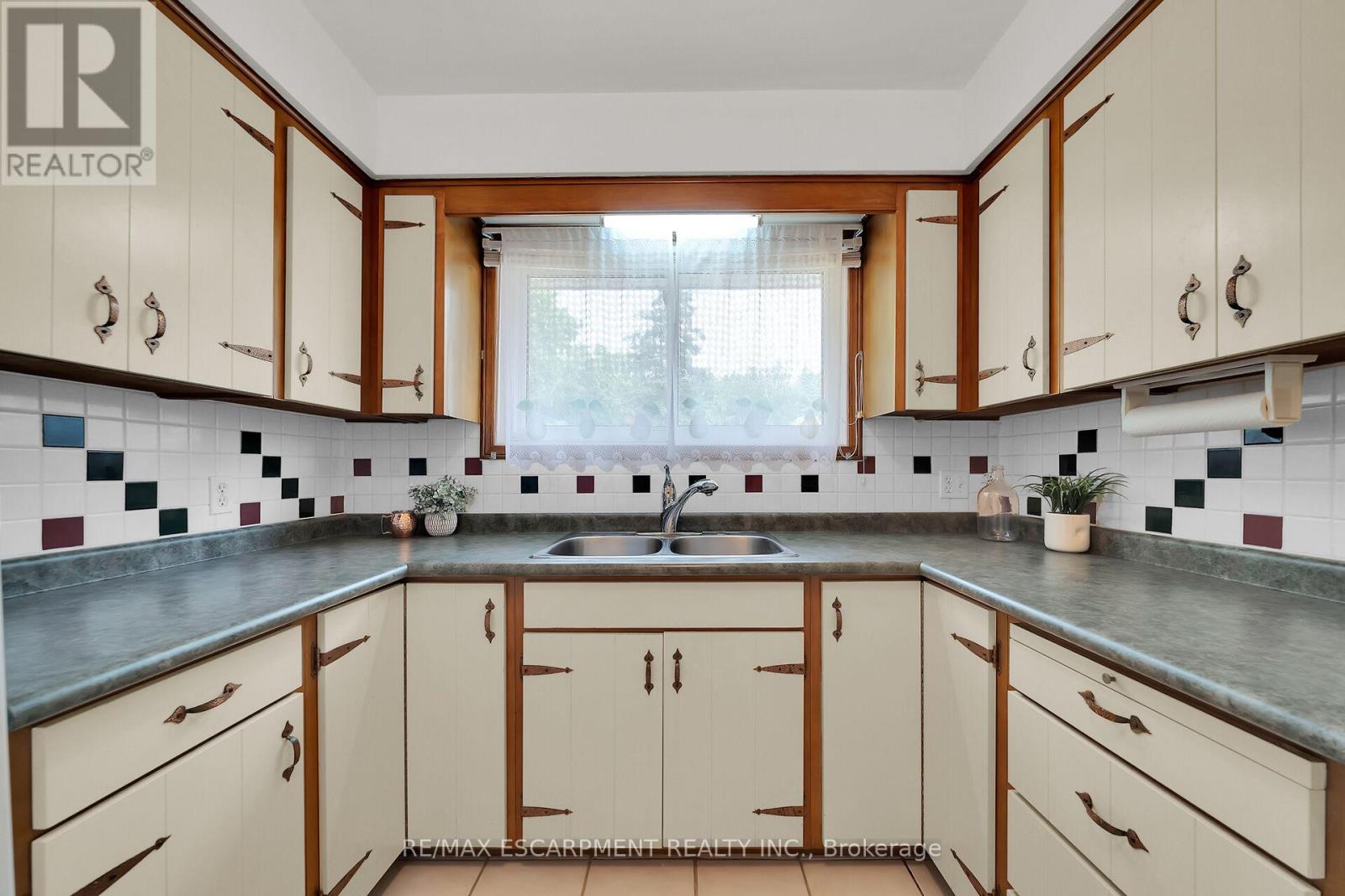 Photo 26 of 150 Victoria Street, Norfolk ON