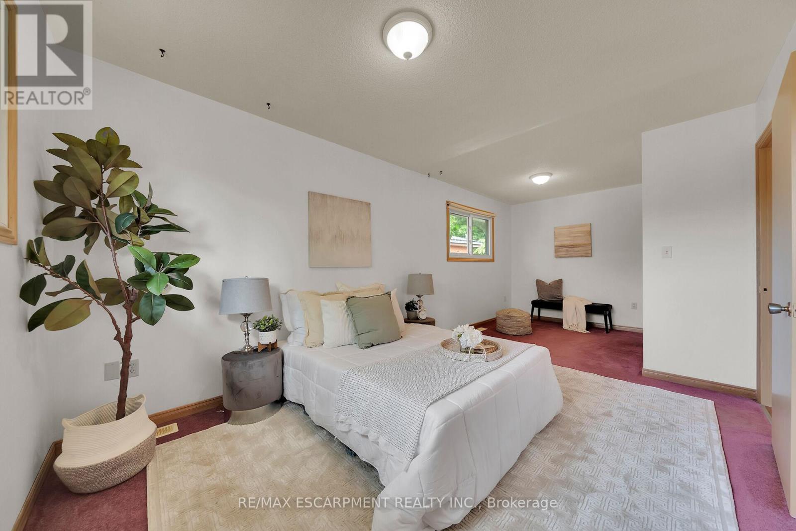 Photo 2 of 150 Victoria Street, Norfolk ON