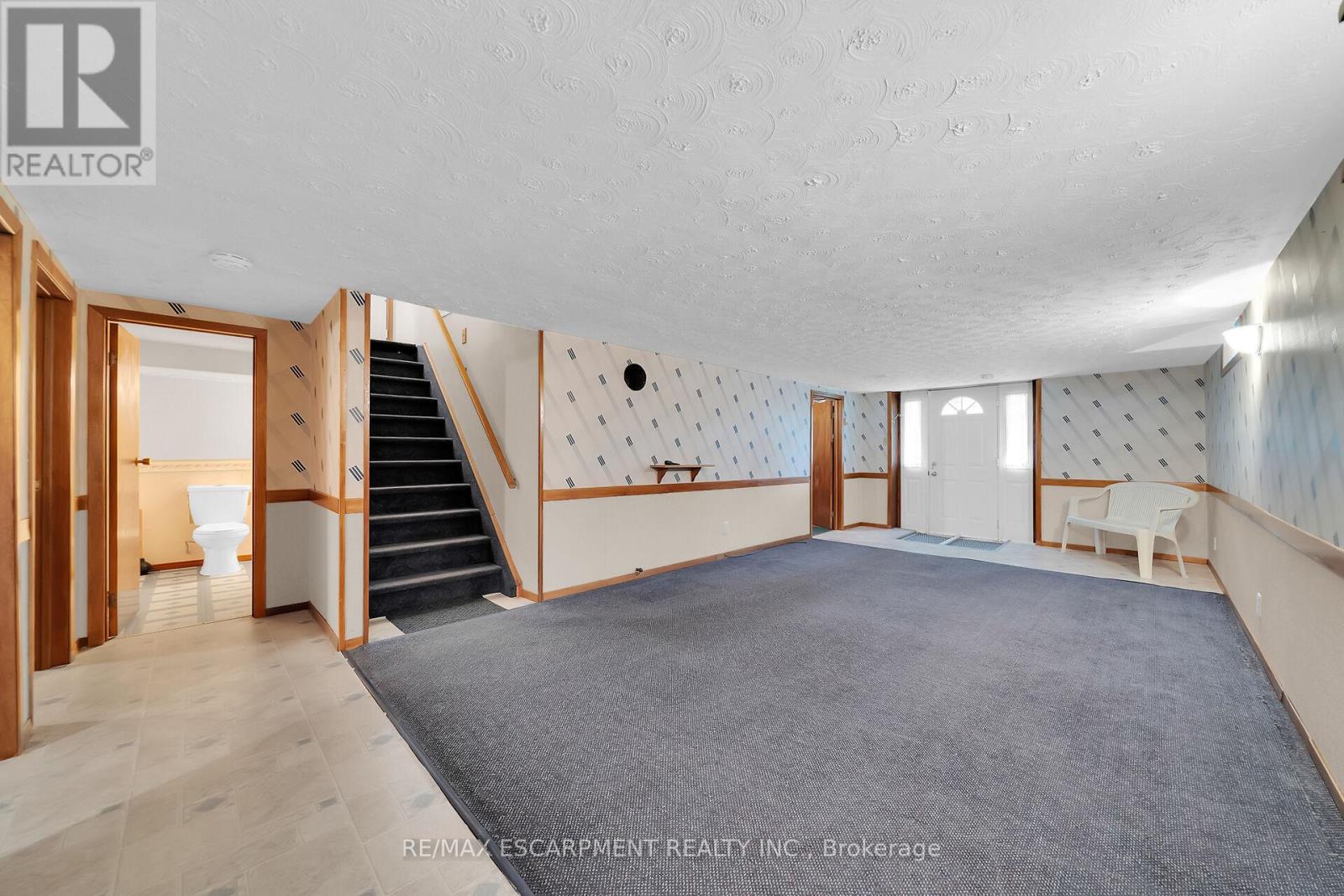 Photo 3 of 150 Victoria Street, Norfolk ON