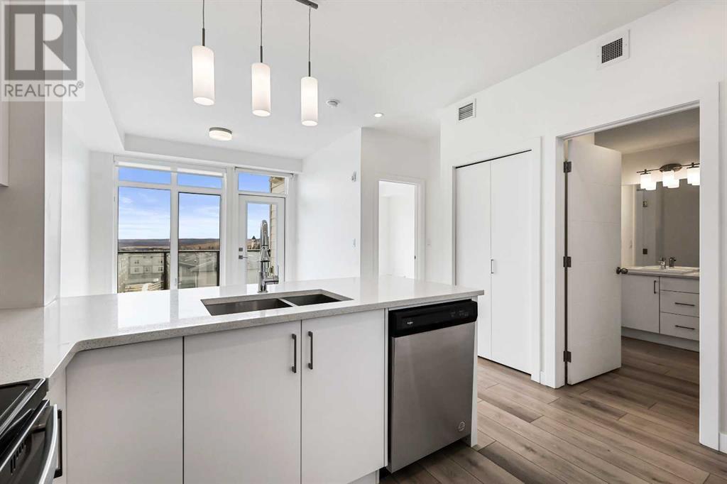 Single Family House Low rise for Sale in   Spring Creek Common SW Springbank Hill Calgary 
