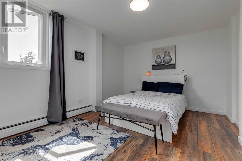 Single Family House for Sale in   Cedar Crescent SW Spruce Cliff Calgary 