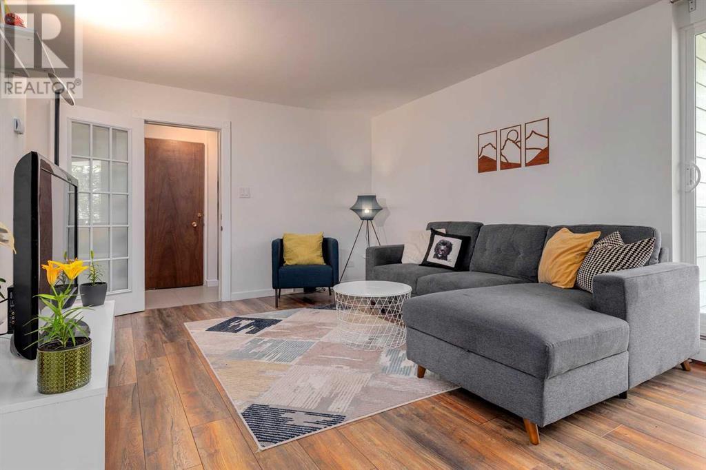 Single Family House for Sale in   Cedar Crescent SW Spruce Cliff Calgary 