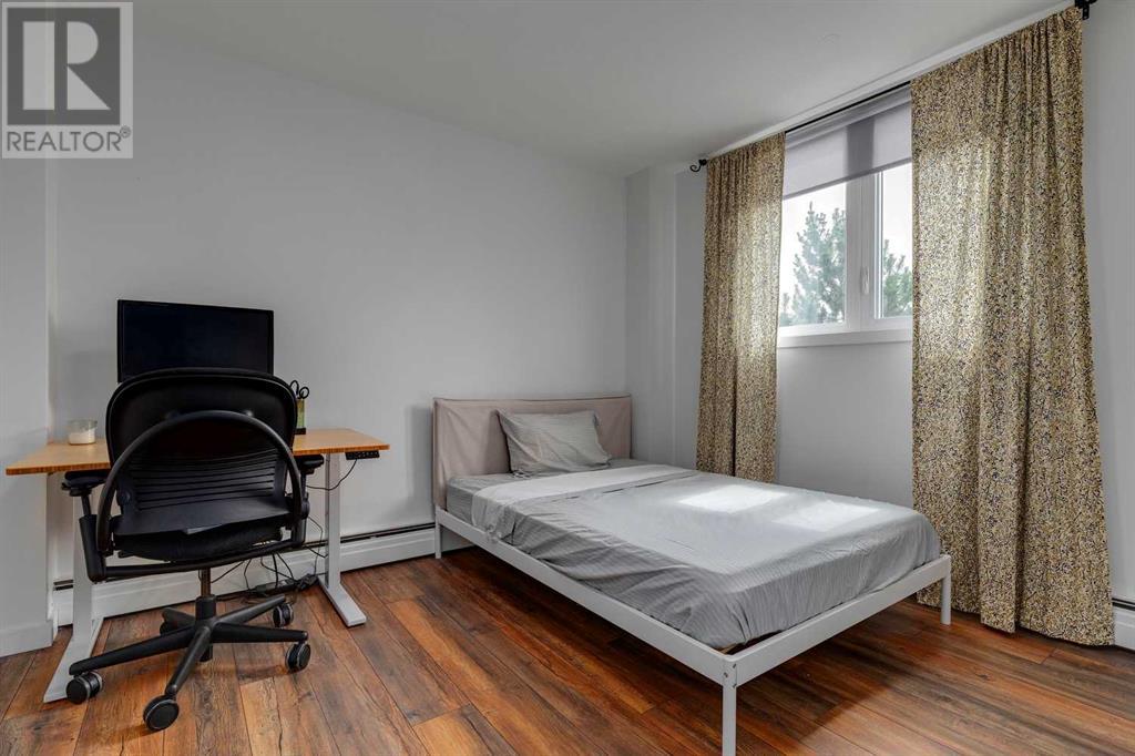 Single Family House for Sale in   Cedar Crescent SW Spruce Cliff Calgary 