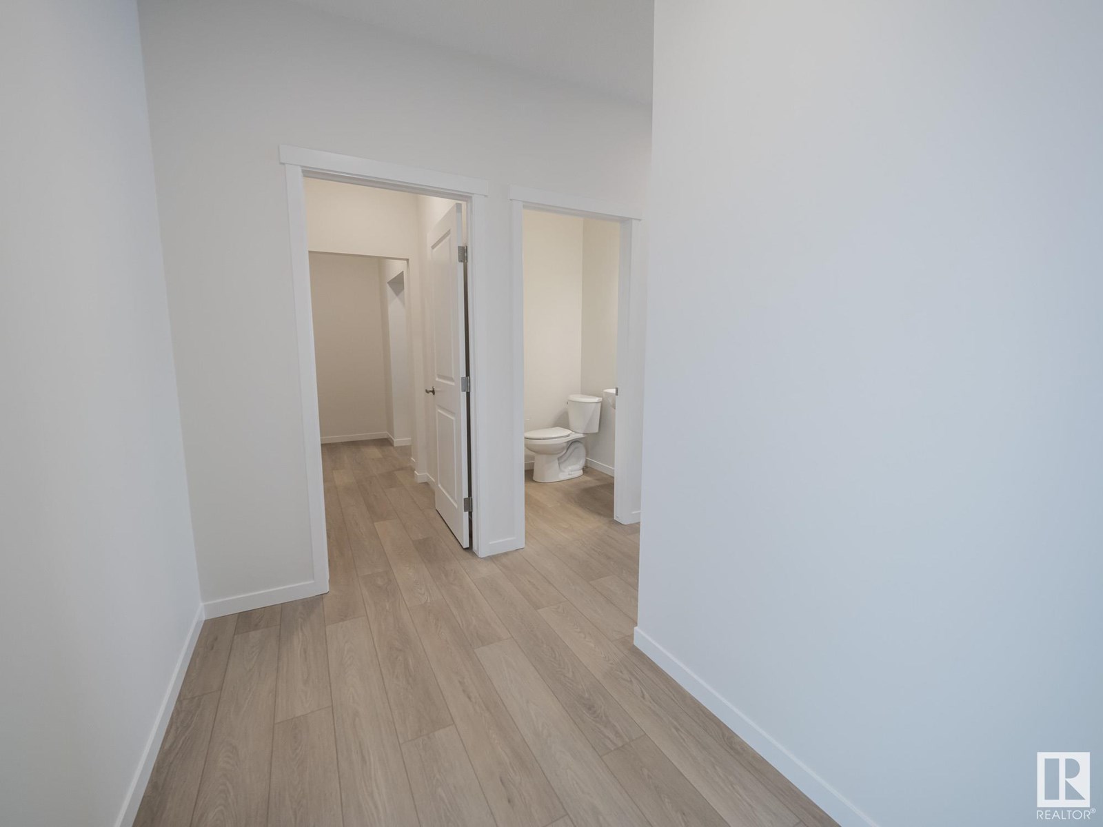 8720 224 ST NW, Edmonton