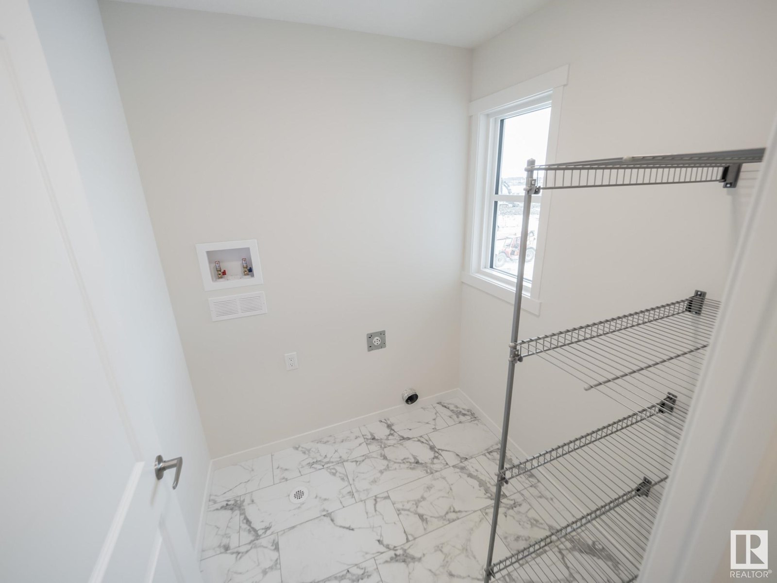 8720 224 ST NW, Edmonton