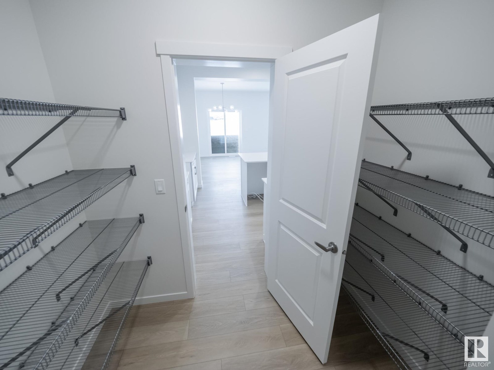 8720 224 ST NW, Edmonton