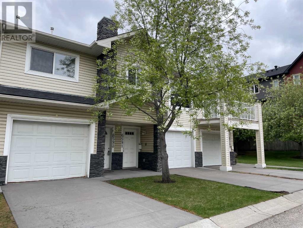 Single Family House for Sale in  Pinecliff Grove NE Pineridge Calgary 