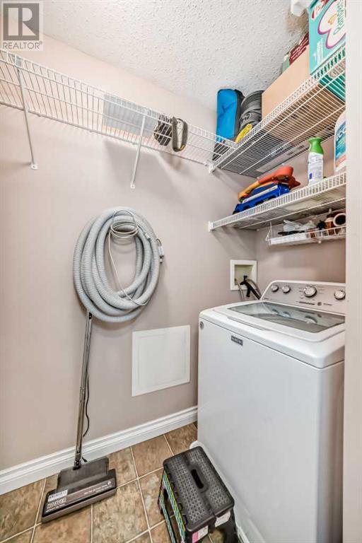Single Family House for Sale in  Pinecliff Grove NE Pineridge Calgary 