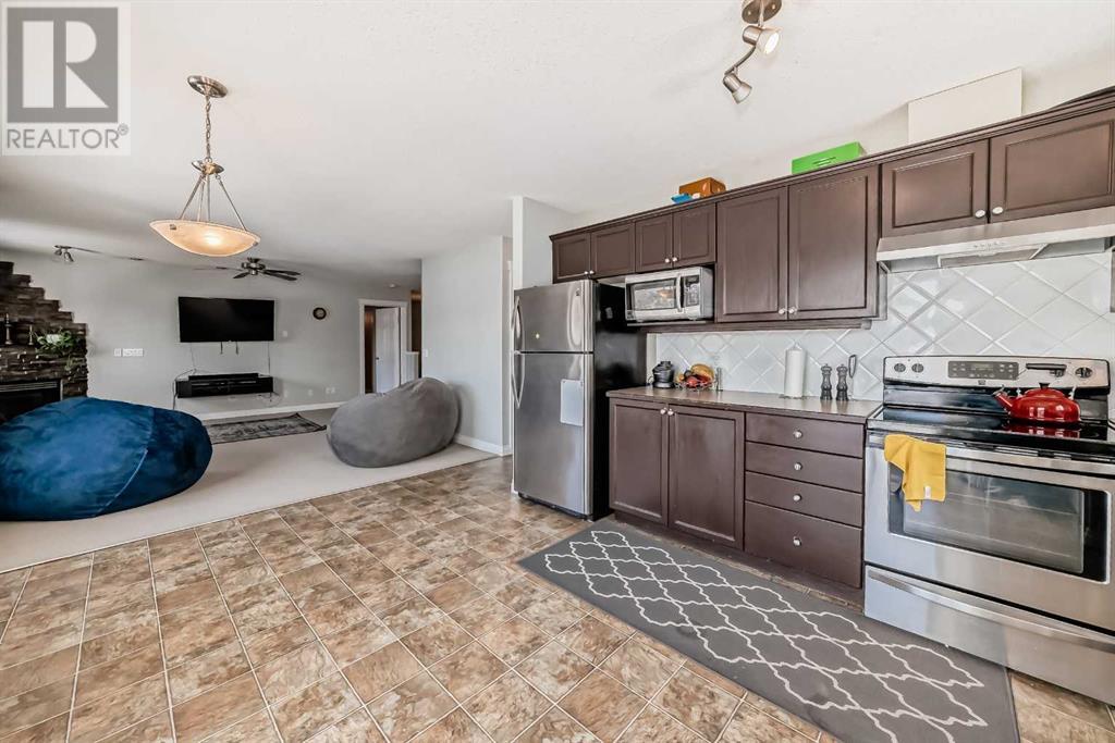 Single Family House for Sale in  Pinecliff Grove NE Pineridge Calgary 