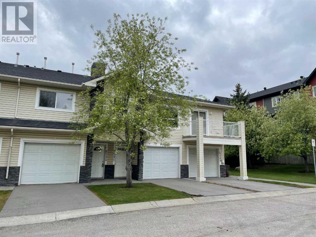Single Family House for Sale in  Pinecliff Grove NE Pineridge Calgary 