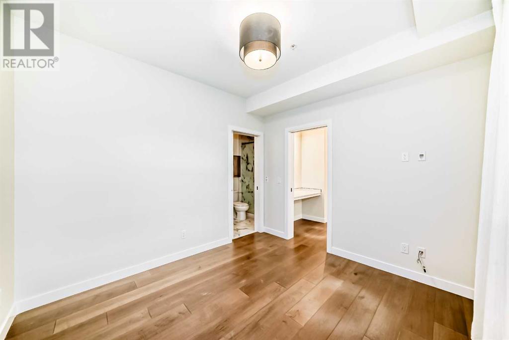 Single Family House for Sale in    Avenue SW Shaganappi Calgary 