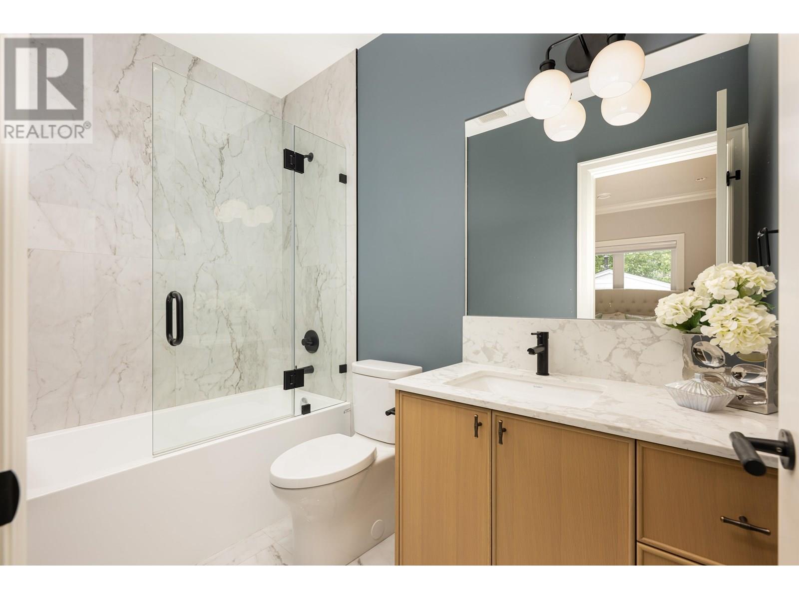 Photo 33 of 8531 Fairfax Crescent, Richmond BC