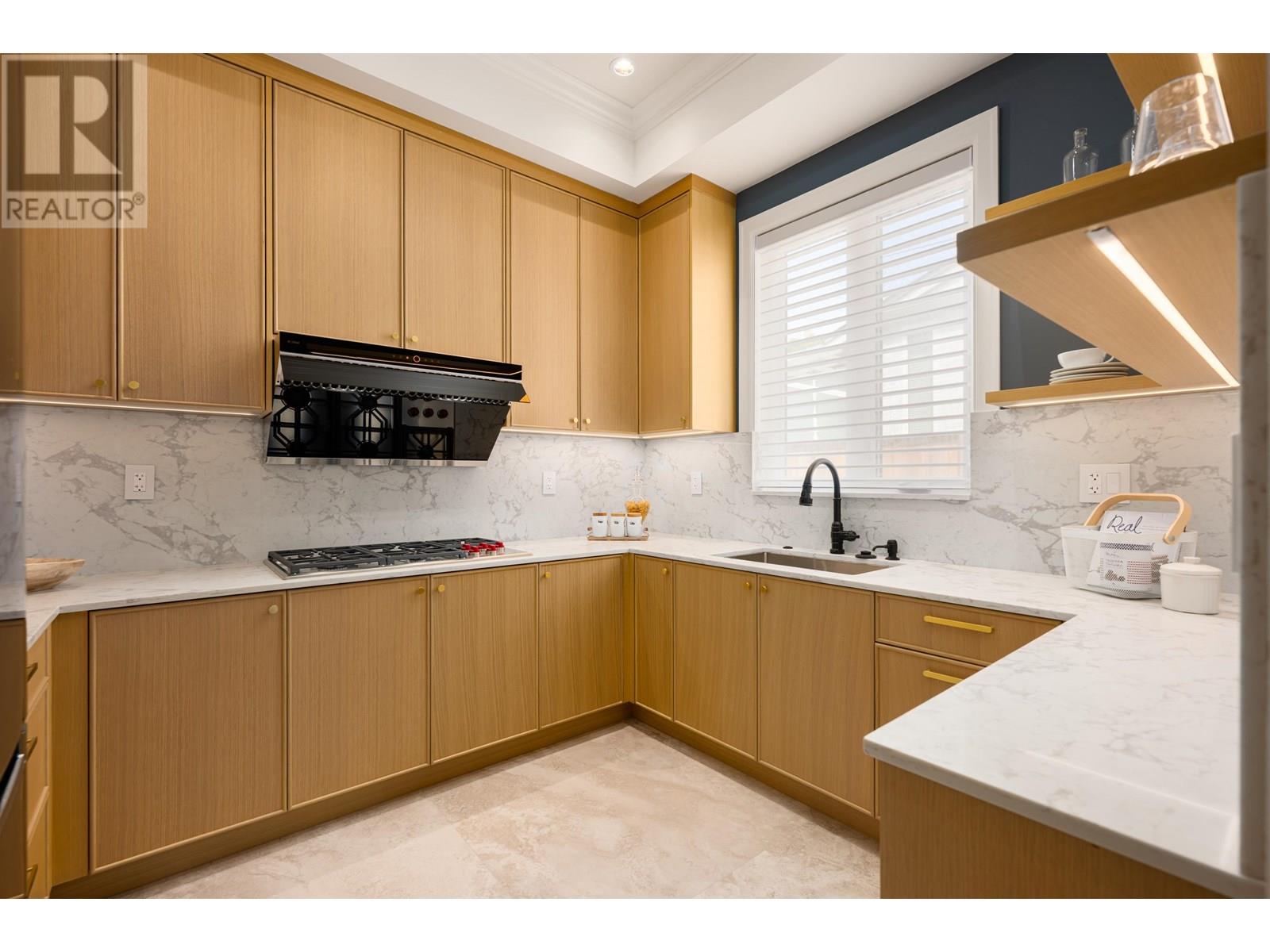 Photo 13 of 8531 Fairfax Crescent, Richmond BC