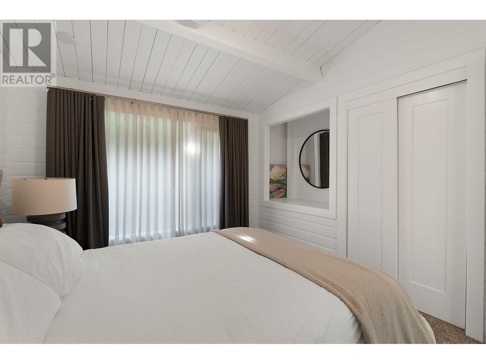 4110 Lakeshore Road, Kelowna