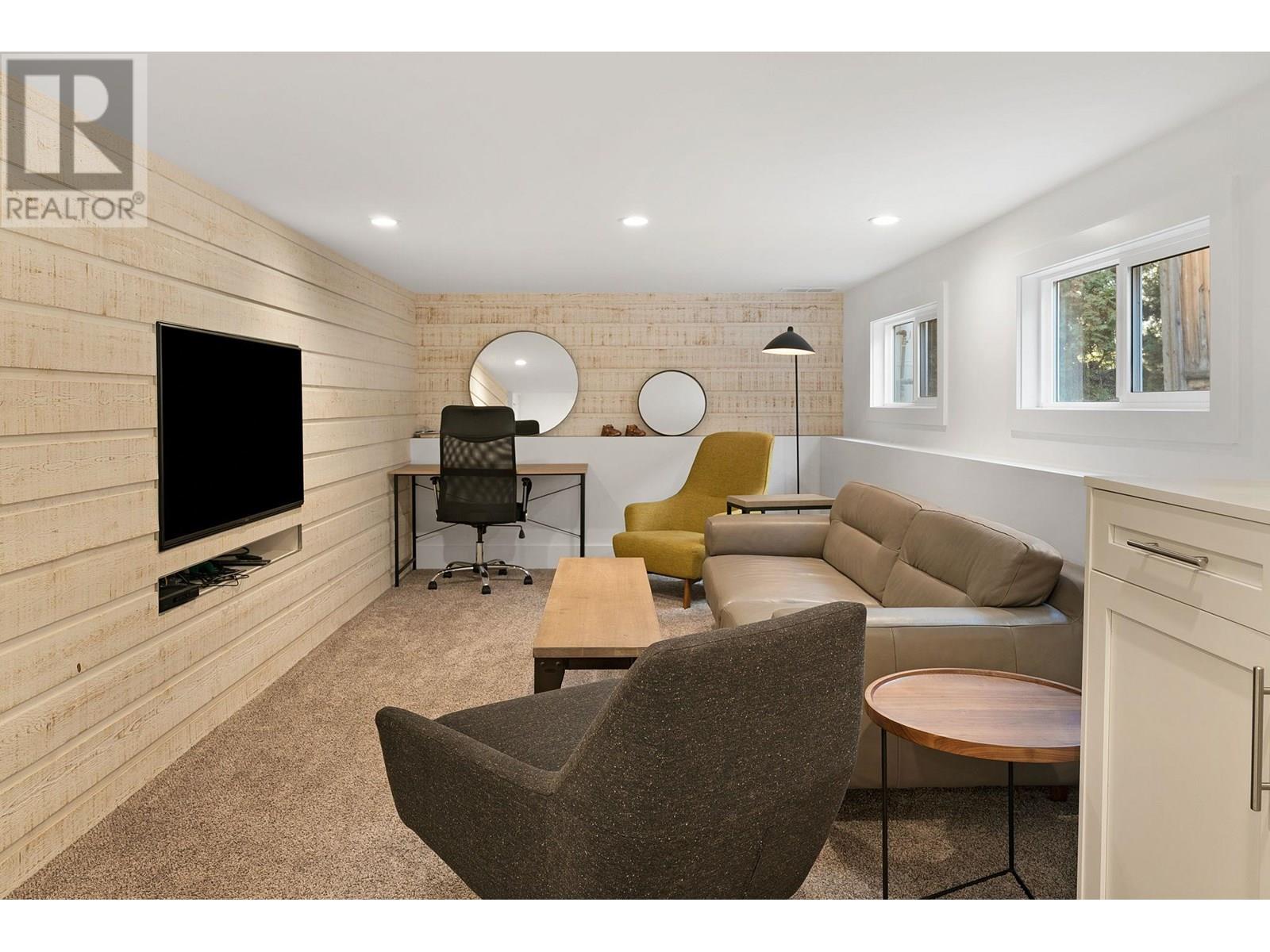 4110 Lakeshore Road, Kelowna