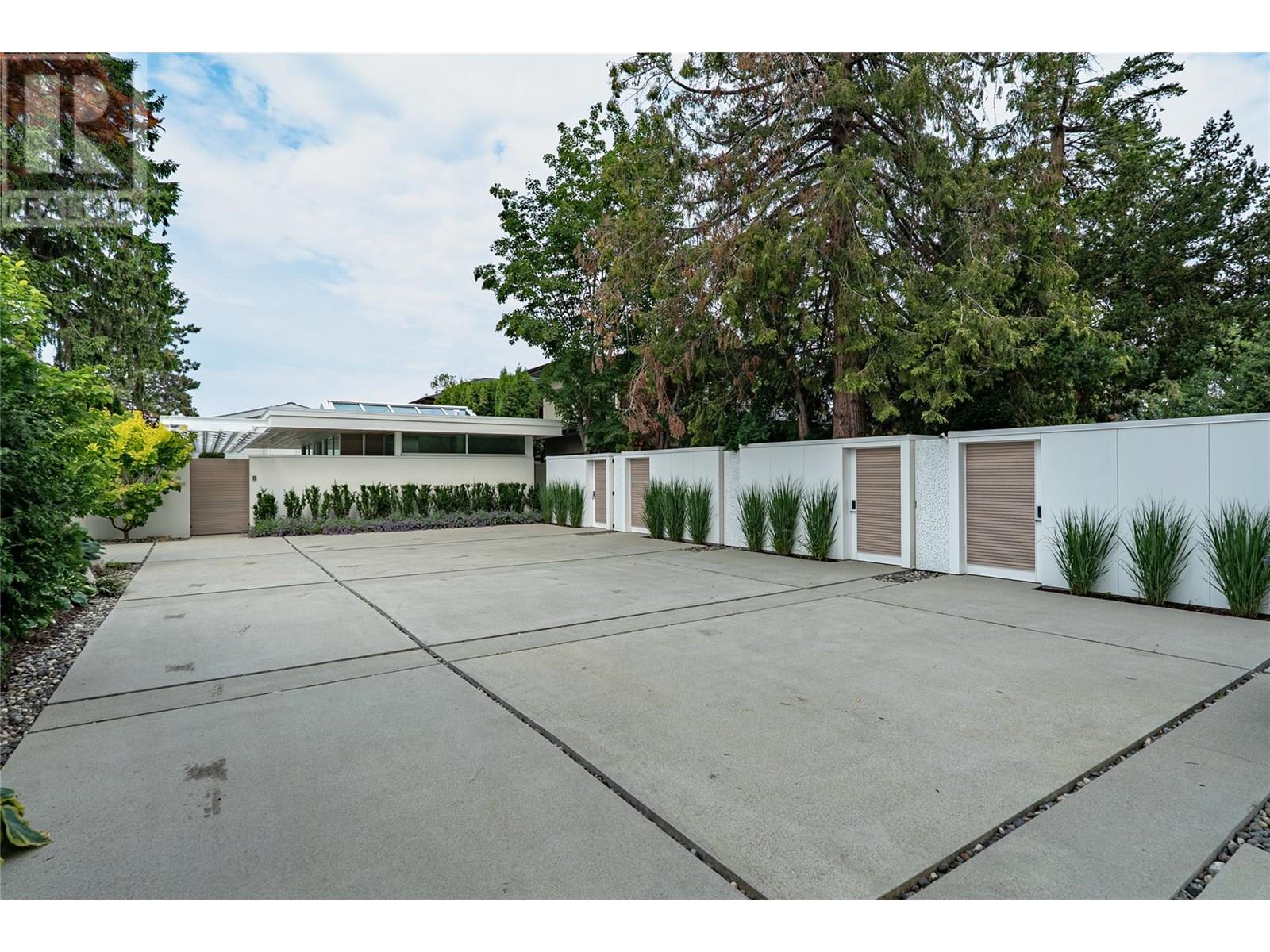 4110 Lakeshore Road, Kelowna