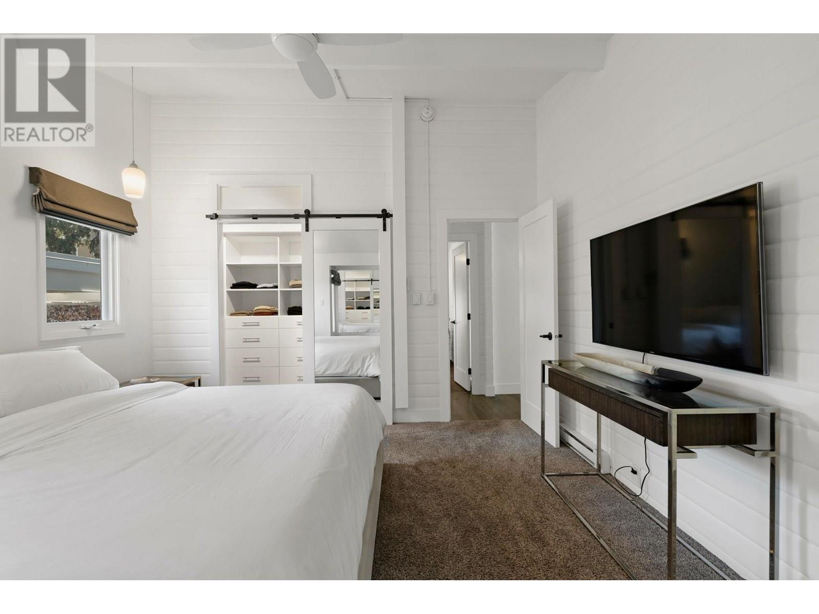 4110 Lakeshore Road, Kelowna