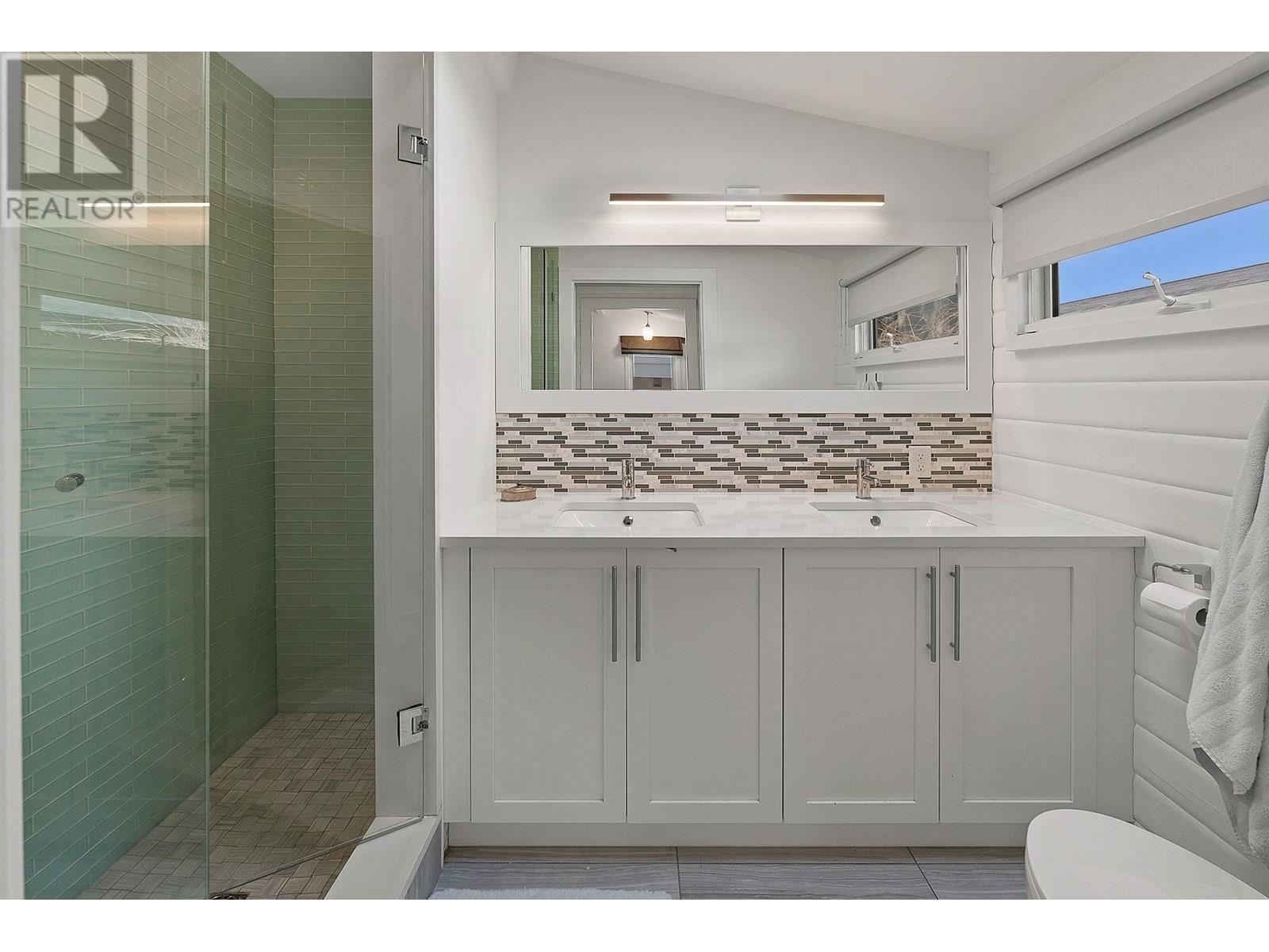 4110 Lakeshore Road, Kelowna