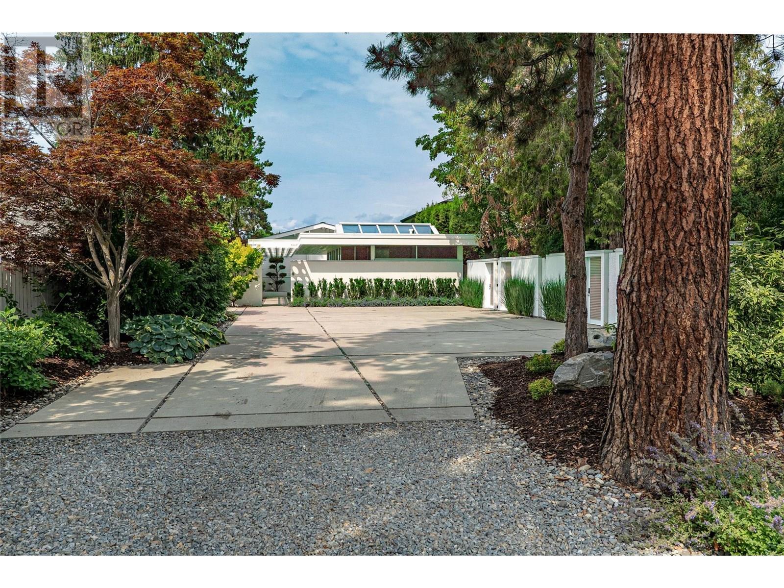 4110 Lakeshore Road, Kelowna