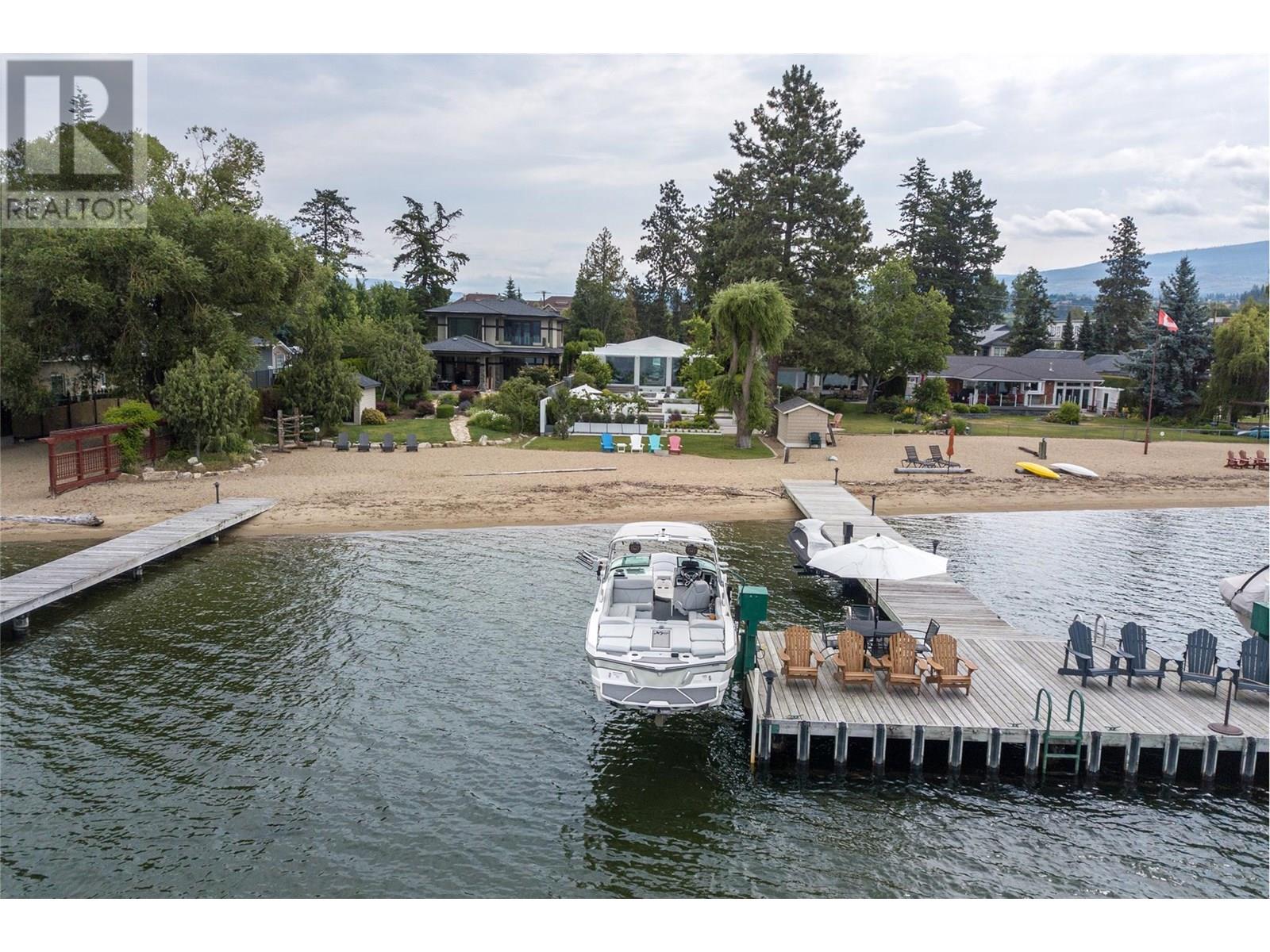 4110 Lakeshore Road, Kelowna