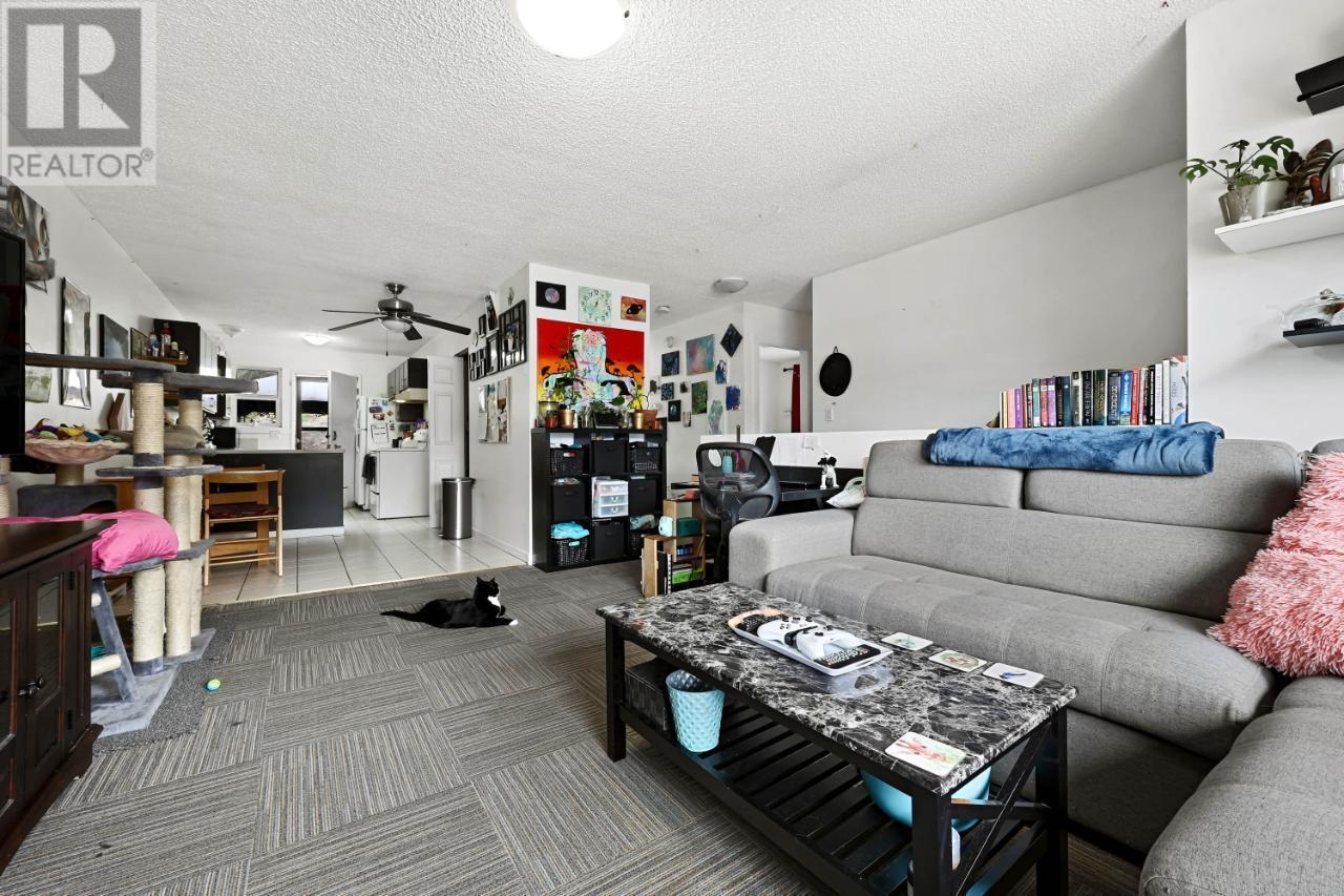2090/2092 WESTSYDE Road, Kamloops