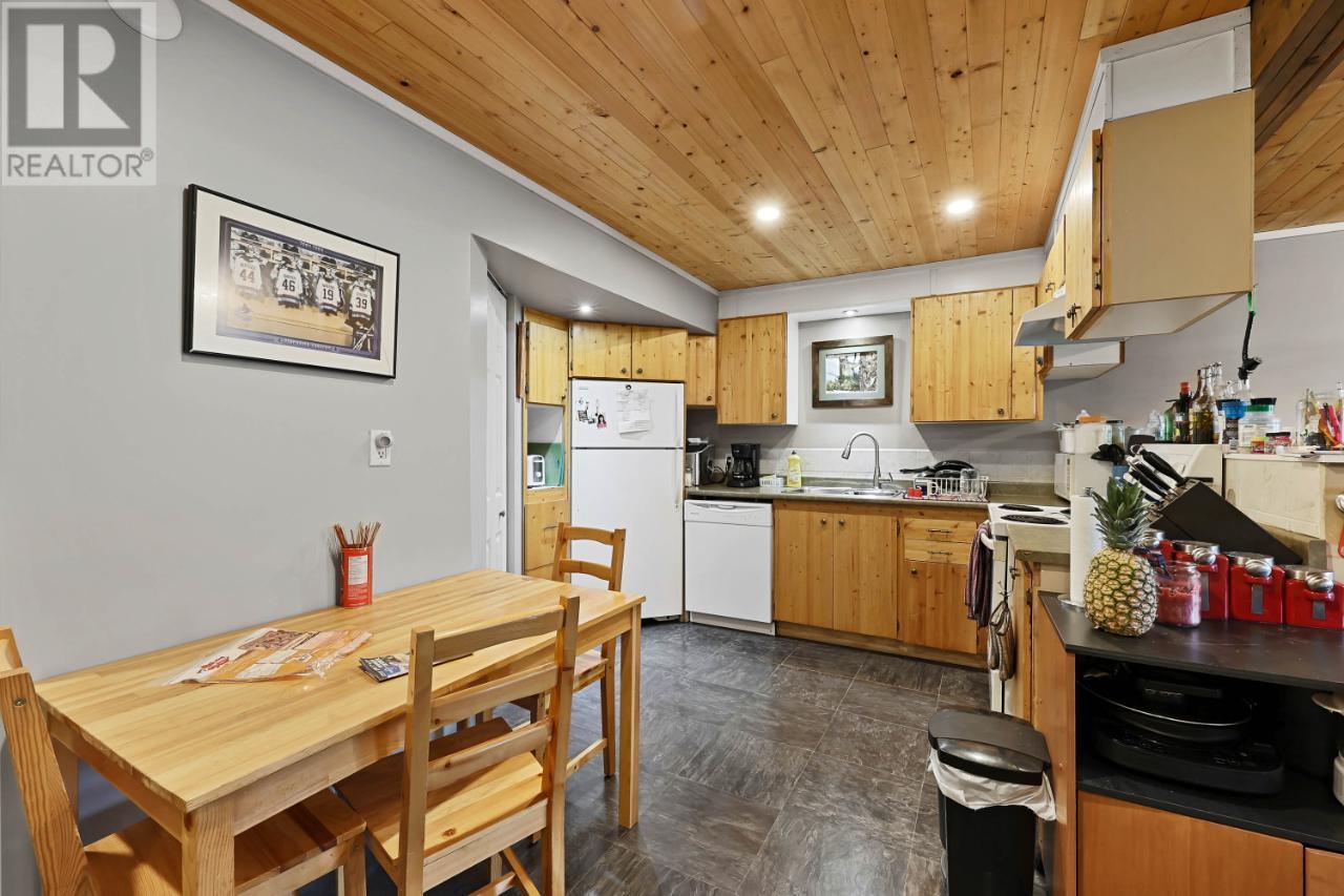 2090/2092 WESTSYDE Road, Kamloops