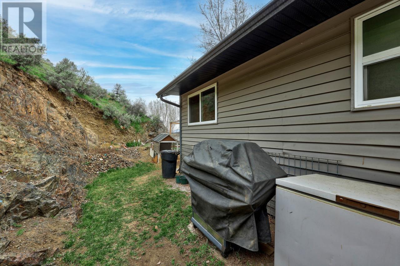 2090/2092 WESTSYDE Road, Kamloops