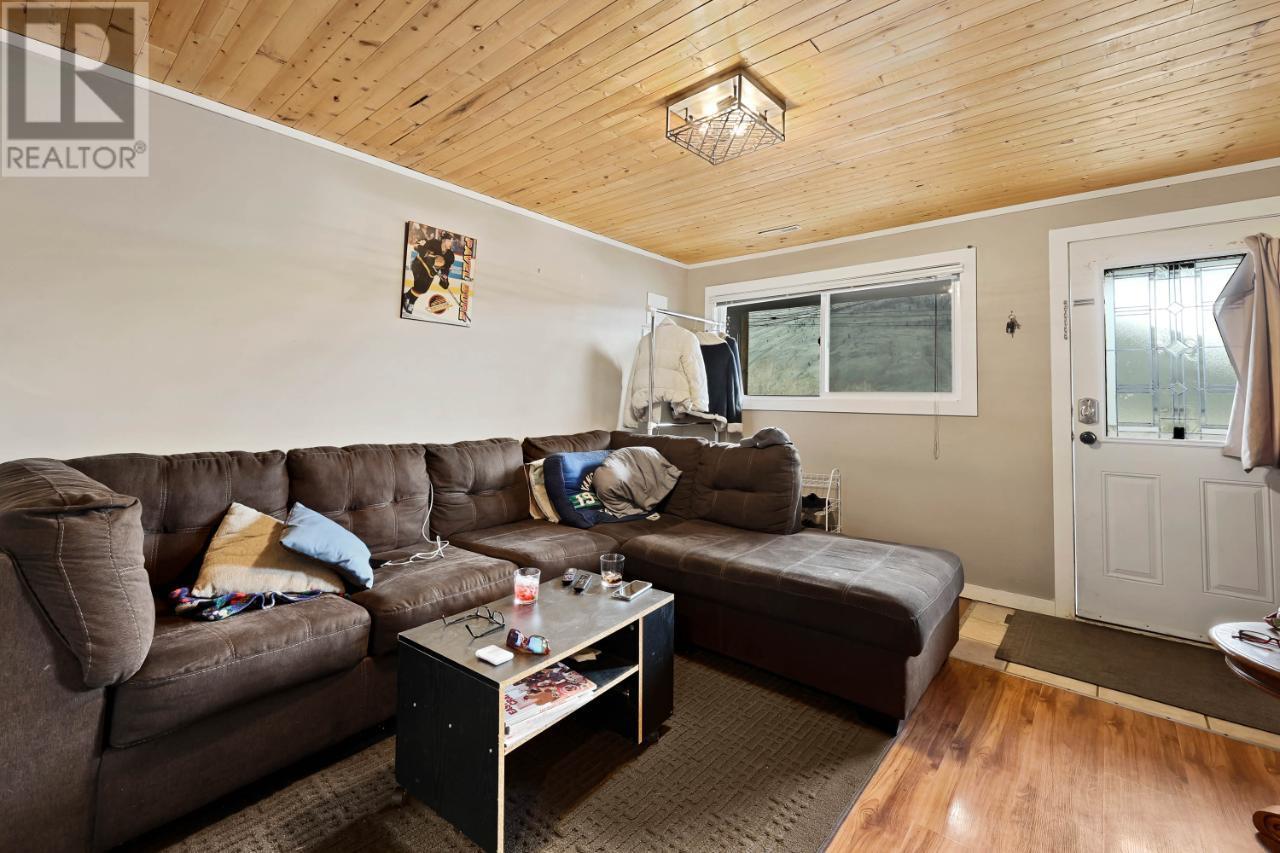 2090/2092 WESTSYDE Road, Kamloops