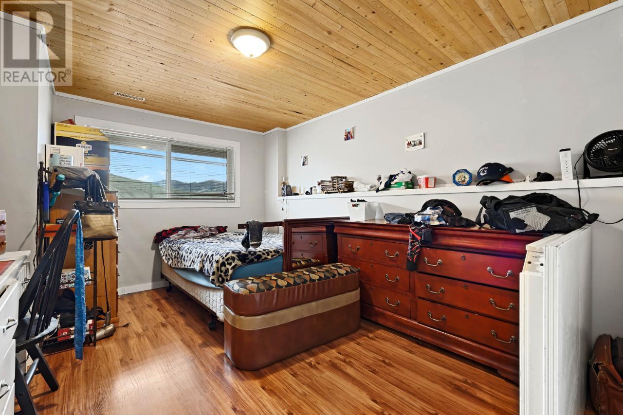 2090/2092 WESTSYDE Road, Kamloops