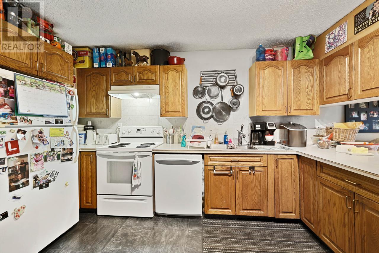 2090/2092 WESTSYDE Road, Kamloops