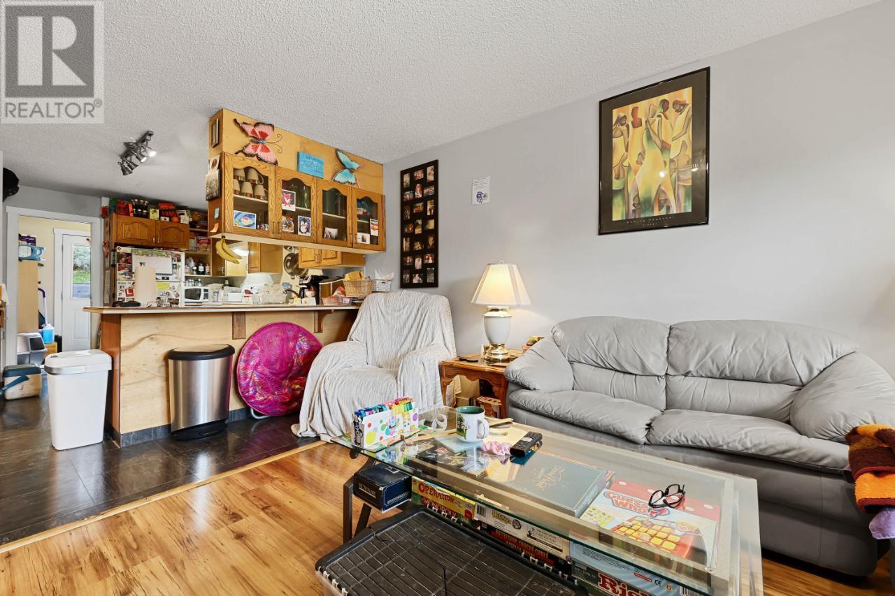 2090/2092 WESTSYDE Road, Kamloops