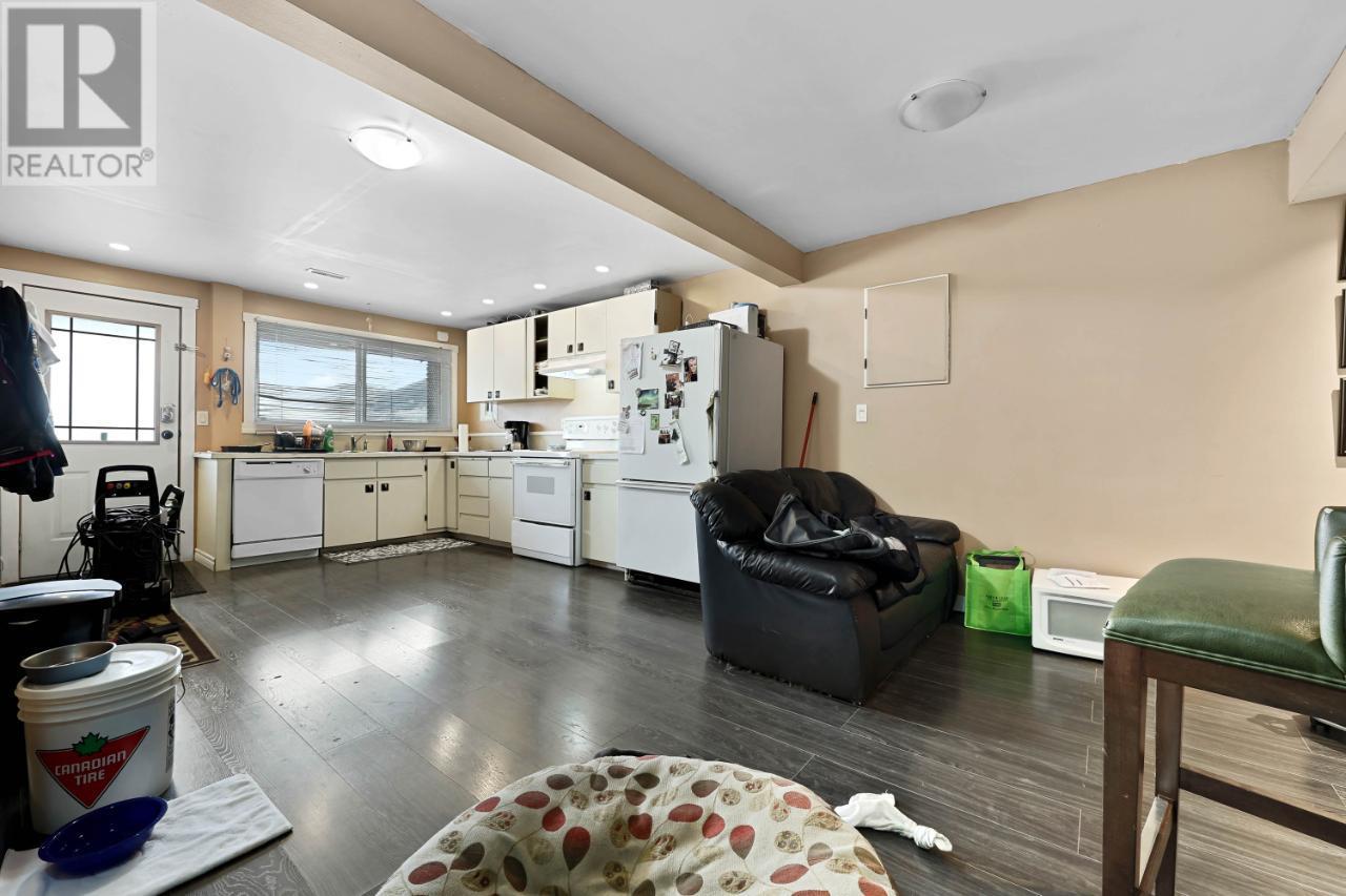 2090/2092 WESTSYDE Road, Kamloops