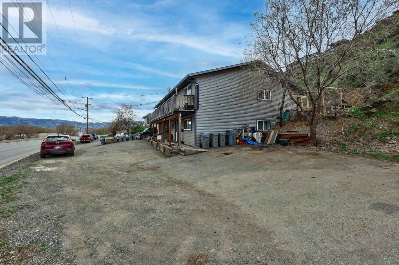 2090/2092 WESTSYDE Road, Kamloops