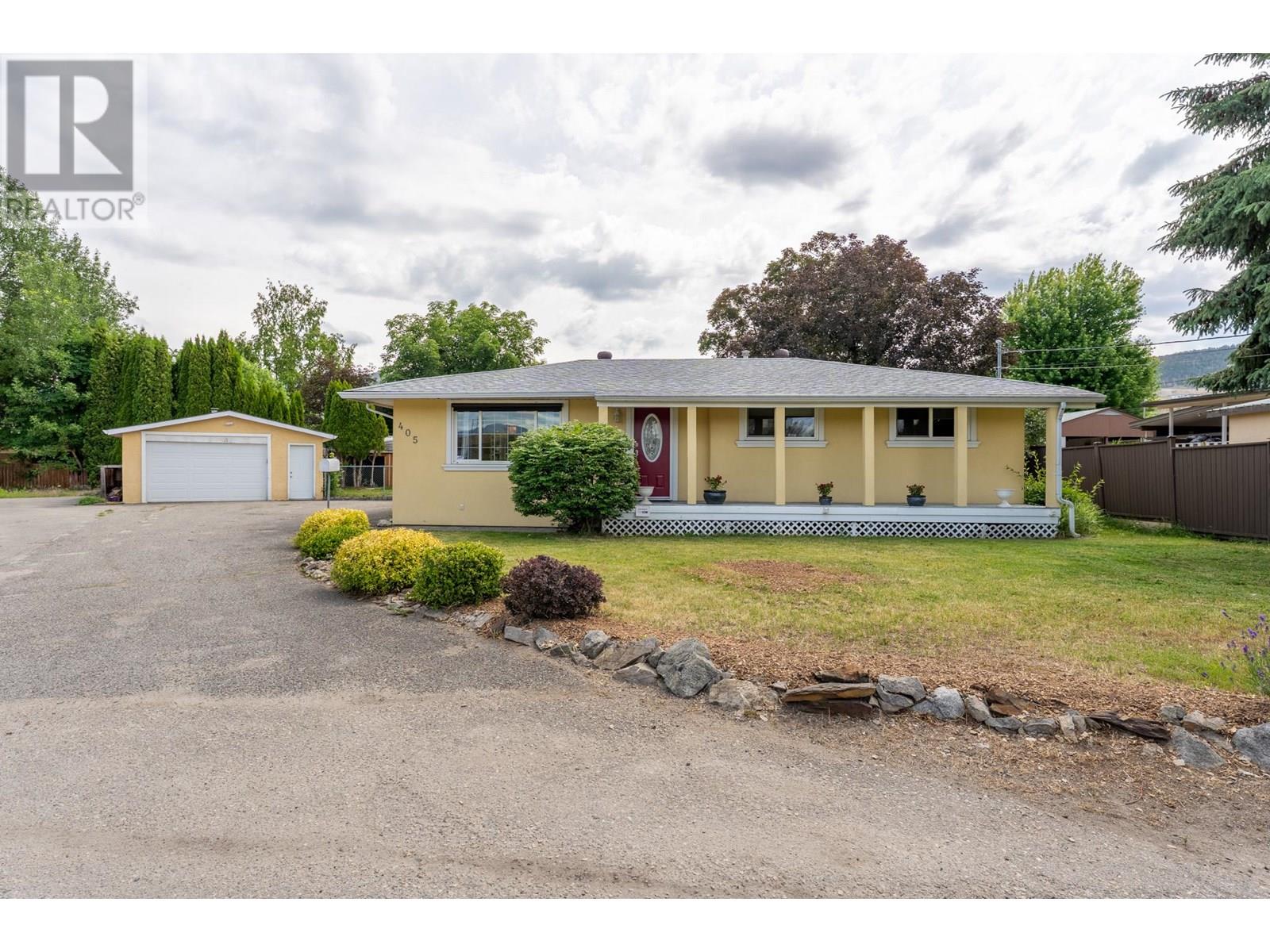  405 Macaden Court, Kelowna