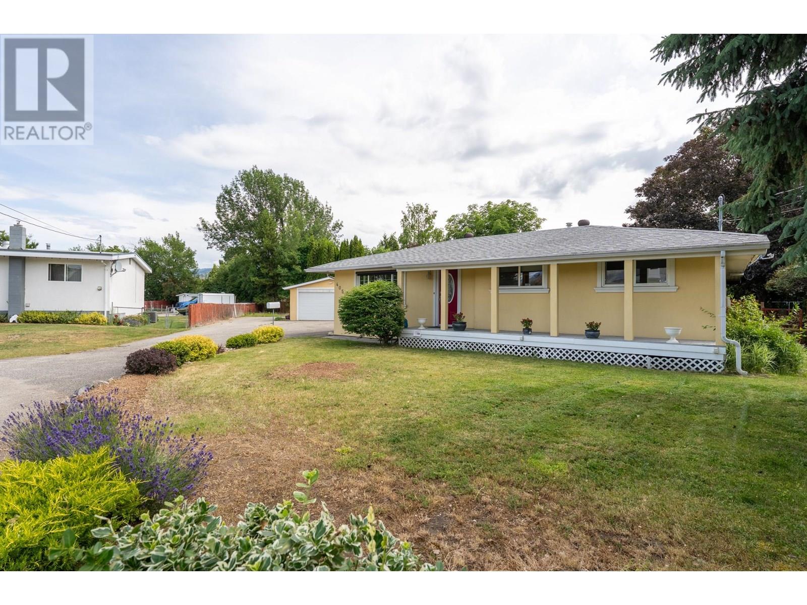  405 Macaden Court, Kelowna