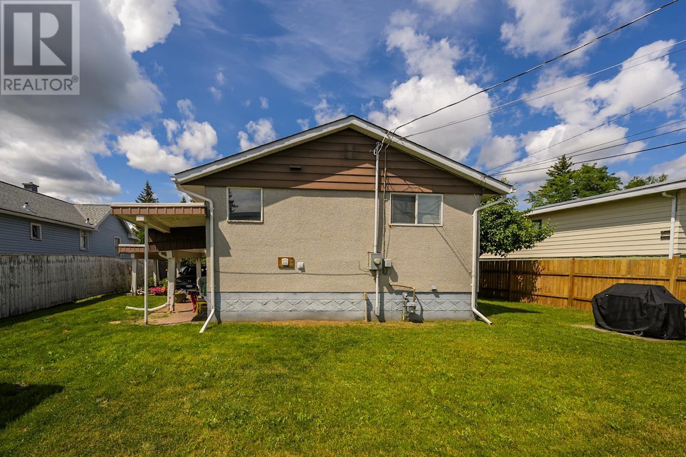 1918 VINE STREET, Prince George